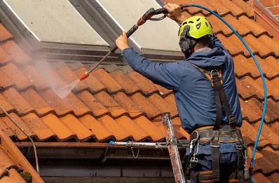 Démoussage et hydrofuge de toiture à Épervans